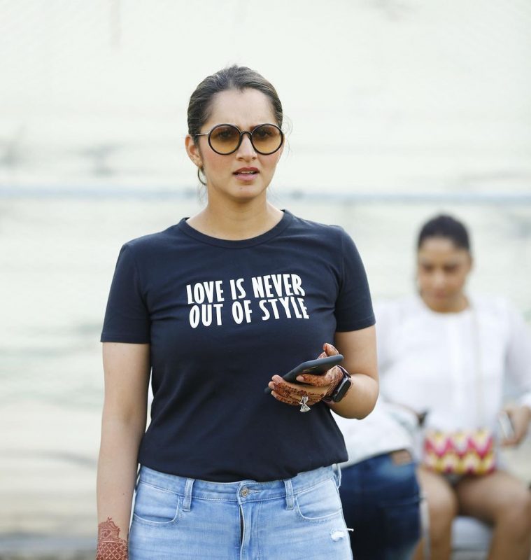 Sania mirza in tshirt - Love is never out of style